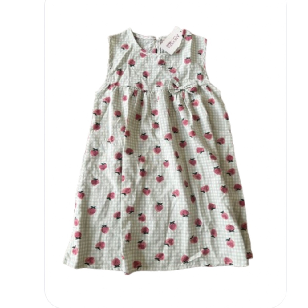 Girl's sleeveless dress strawberry pattern sz 140 = 9-10 little girl new